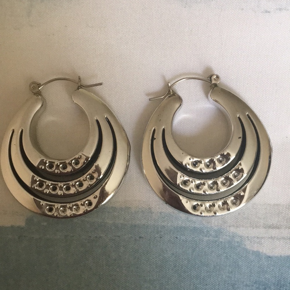 Earings